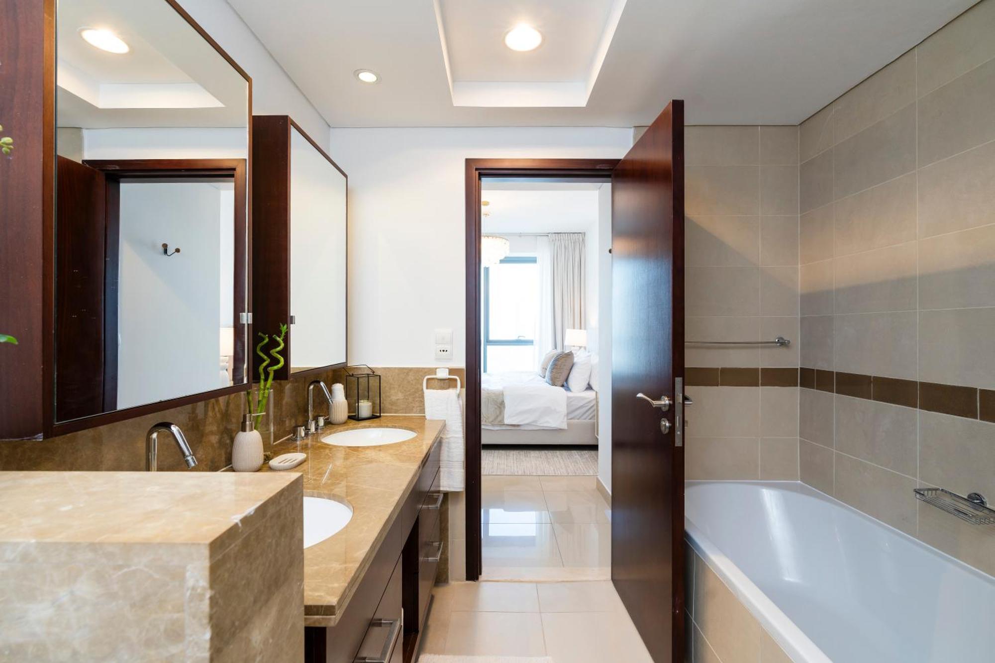 Prestige Living 2Br With Full Burj Khalifa And Fountain View By Auberge Dubai Bagian luar foto